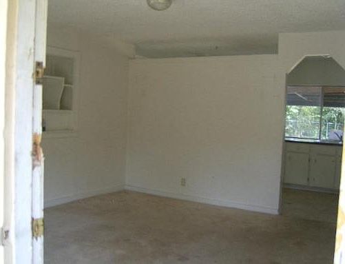 2nd image of 4706 CASTLE ROSE DR