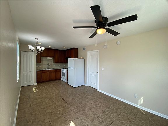 3rd image of 296 Ferrule Dr