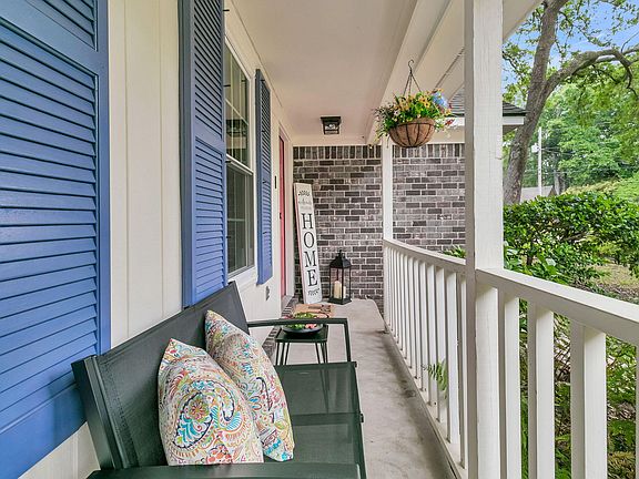 3rd image of 1507 Kentwood Cir