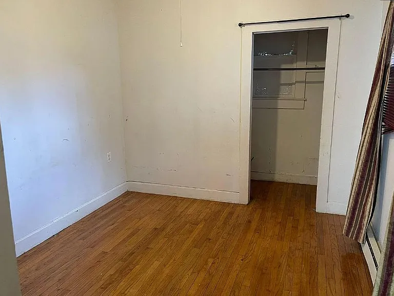 1022 N Webster Ave #1 — Photo 3