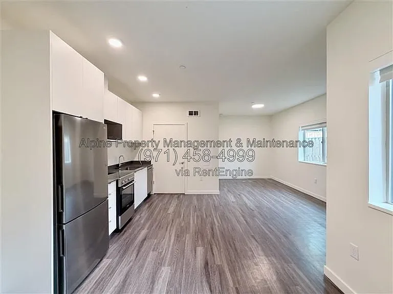 1545 NE 41st Ave #105 — Photo 6