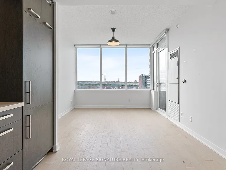 120 Bayview Ave #S308 — Photo 9