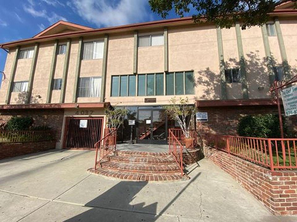 1st image of 4037 W 137th St #9
