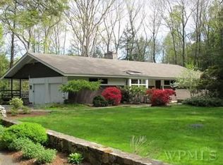 31 Robin Hood Rd, Pound Ridge, NY 10576