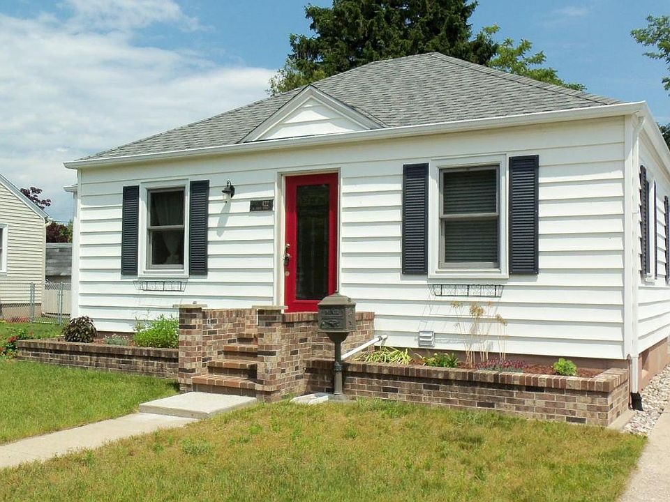 1st image of 422 N Lewis St