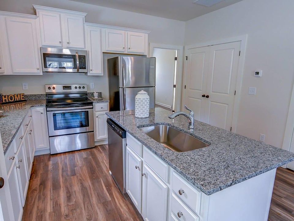 Oakwood Commons By Stella Homes Apartment Rentals Oakwood, GA Zillow