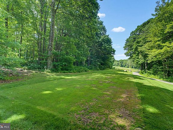 3rd image of 52 Deer Springs Ln