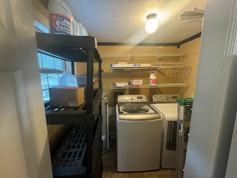 5112 Kraft St — Photo 8