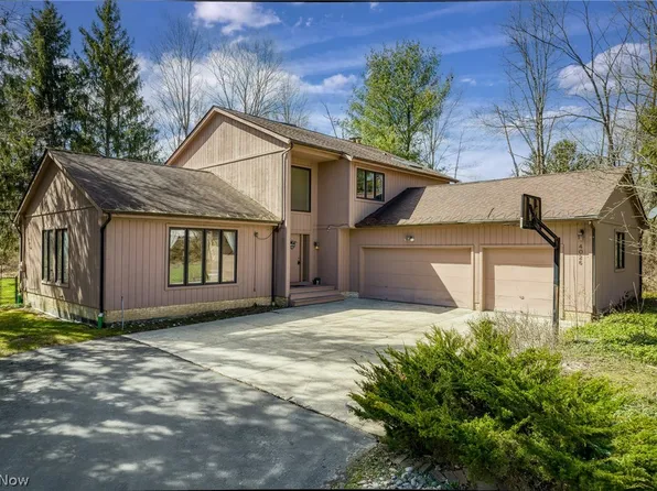 4026 Ellendale Rd, Moreland Hills, OH 44022