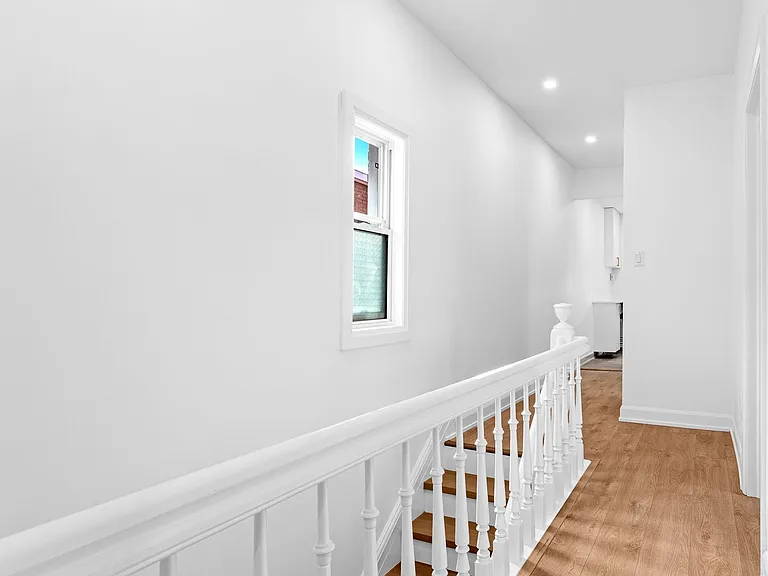 52 Lees Ave #2 — Photo 7