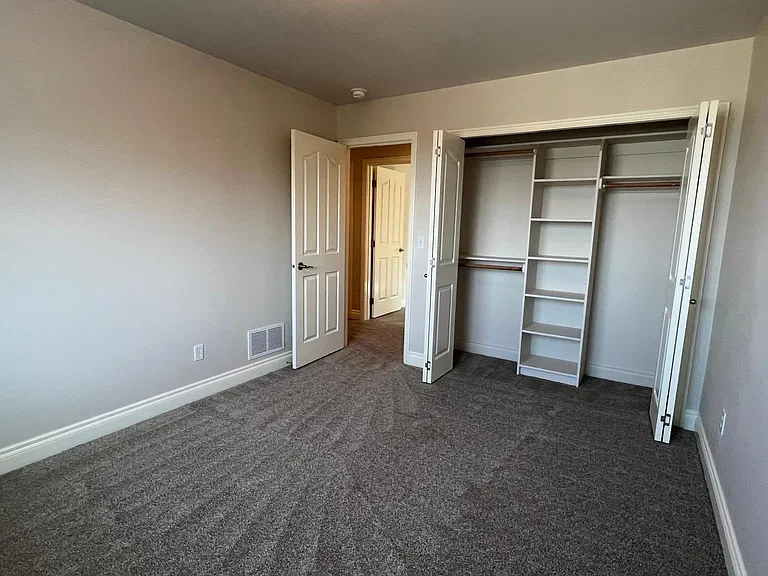 16107 Grand Bluff Cir — Photo 19