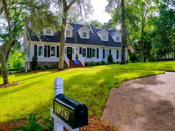 1267 S River Oaks Dr, Blackshear, GA 31516