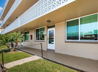 4915 Bay St NE APT 126, Saint Petersburg, FL 33703