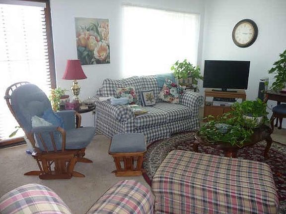 2nd image of 2529 Sam Houston Dr