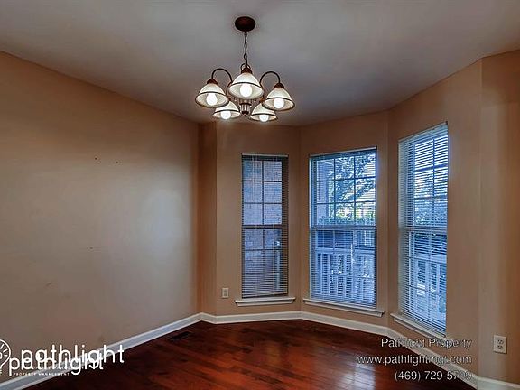4th image of 109 Autumn Wood Dr