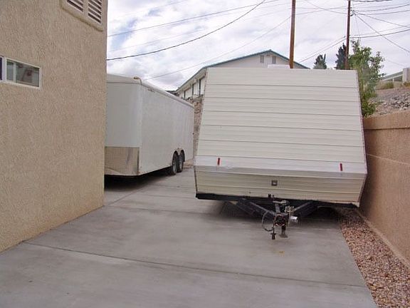2nd image of 3595 Parkview Dr