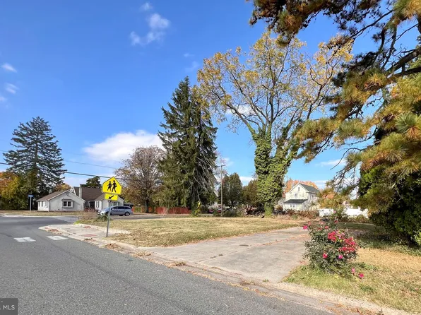 36 Dunn Ln, Pennsville, NJ 08070