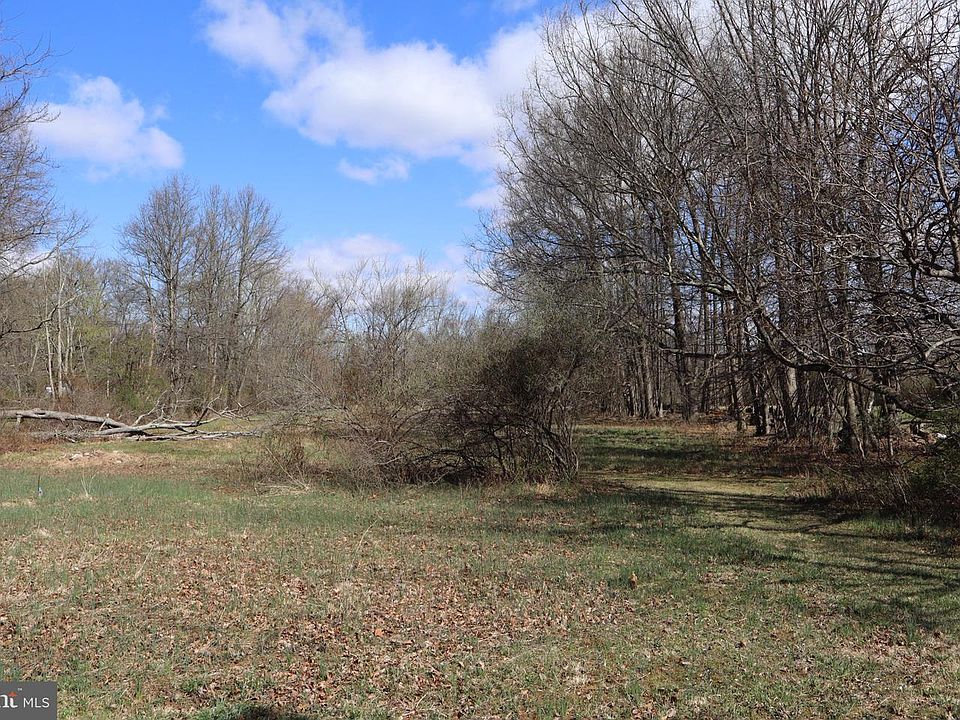 2nd image of 1583 Chestnut Ridge Rd