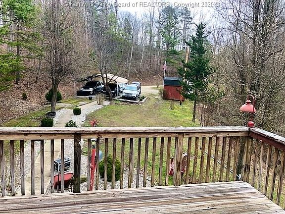 5th image of 327 Ellwood Dr