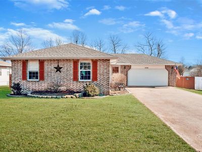 1524 Deadra Dr, Lebanon, MO, 65536