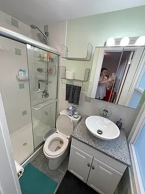 Rented by Voro New York | media 38