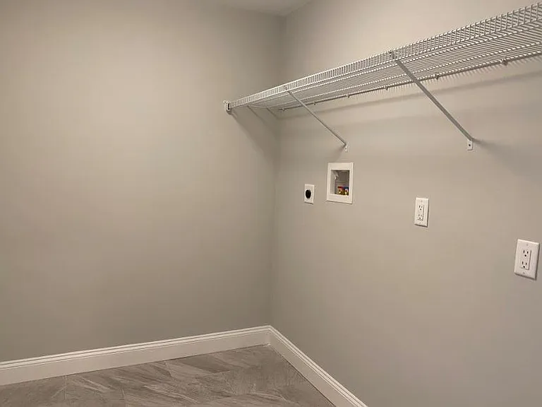 299 Lexington St #31 — Photo 11