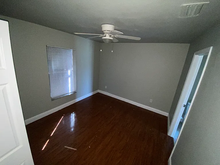 413 NW 16th Pl — Photo 29