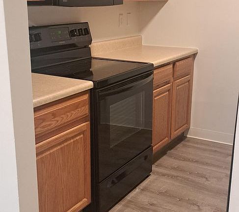 5th image of 100 Bent Oak Dr #281