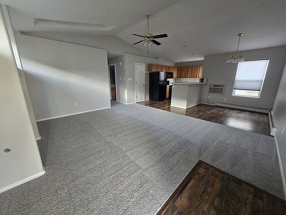 4th image of 362 Arbor Ln
