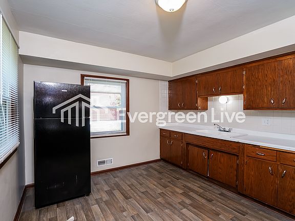 4th image of 5869 N 67th St
