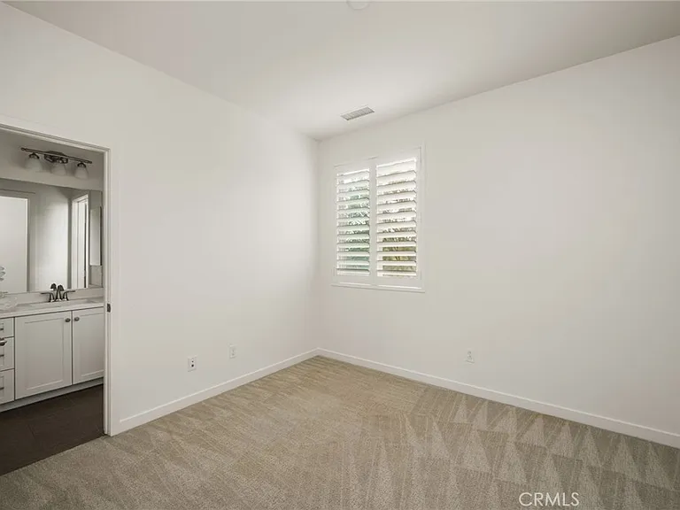16 Cooper — Photo 33