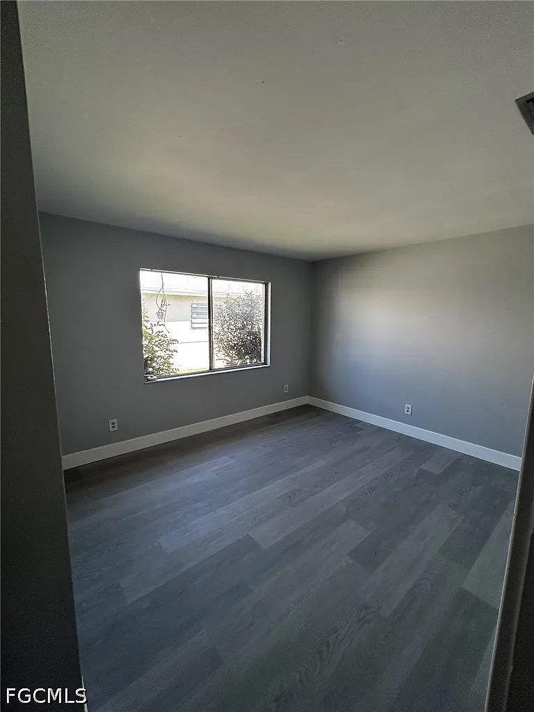 2 bed, 2.0 bath, 988 sqft, $1,200 — Photo 3