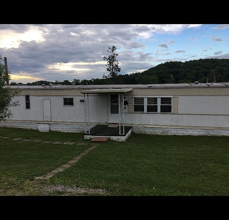 1st image of 8221 Hazelwood Ave