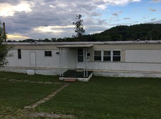 8221 Hazelwood Ave, Stonewood, WV 26301