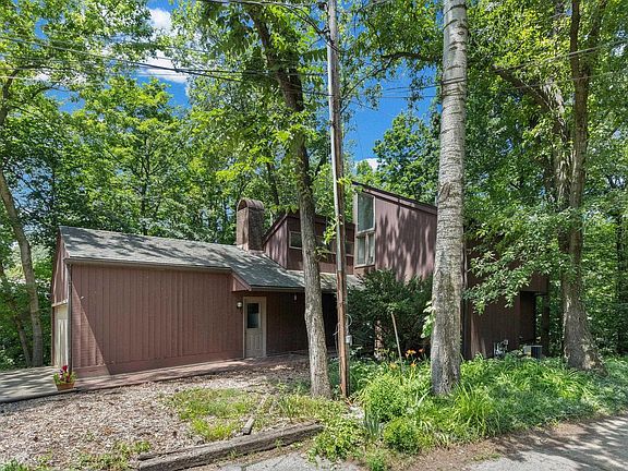 2nd image of 132 Rockland Dr
