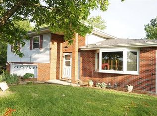 10546 Hickory Flat Rd, Highland, IL 62249