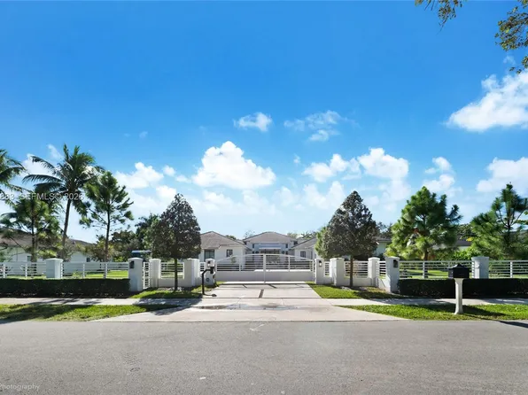 7830 SW 117th St, Pinecrest, FL 33156