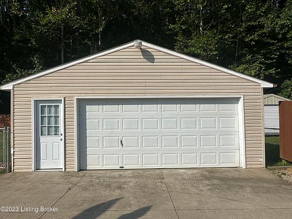 4th image of 9304 Sissone Dr