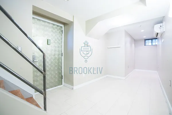 Rented by null | media 23