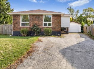 16 Roxborough Ct, Saint Catharines, ON L2M6E3