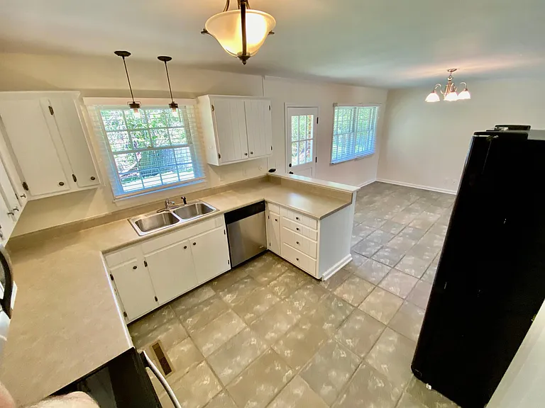 1634 Fernwood Cir — Photo 21