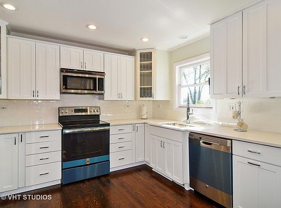 5th image of 715 W Haven Dr