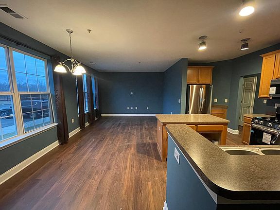 3rd image of 4806 Mantlewood Way
