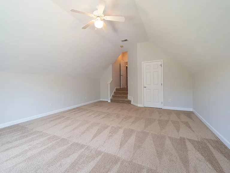 3040 Treadwell St — Photo 43