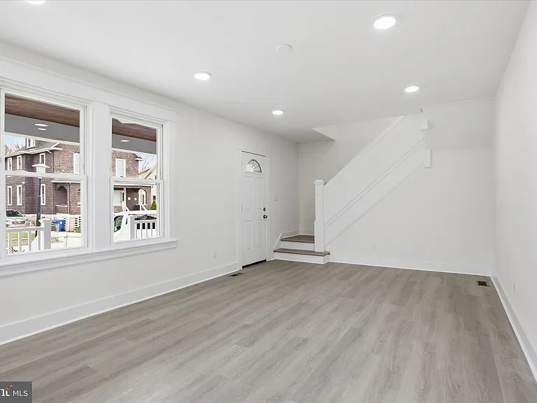 2807 Shirey Ave — Photo 9