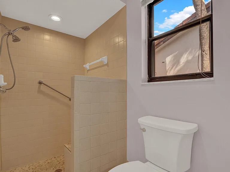 4004 SW Osprey Creek Way — Photo 18