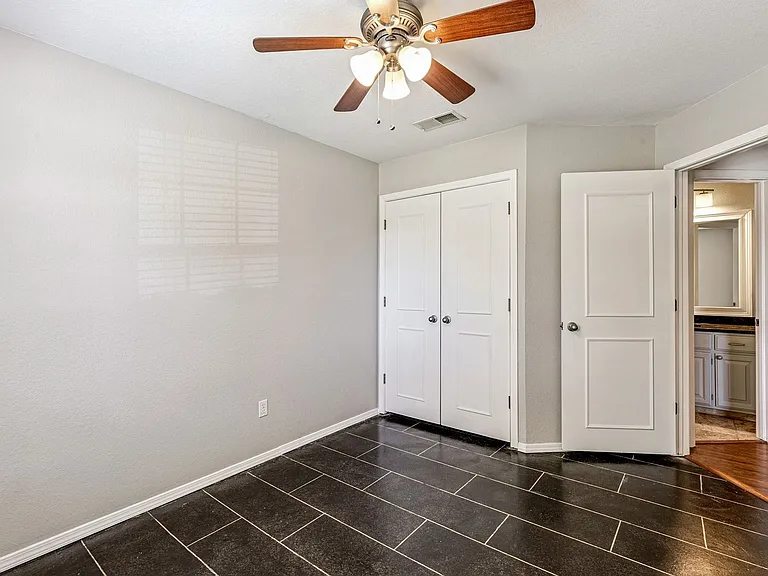 2101 Harbor Dr — Photo 27