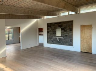 25252 Piuma Rd, Calabasas, CA 91302