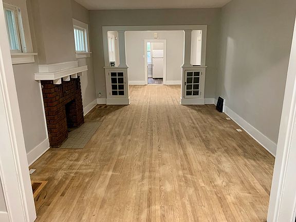 5th image of 3532 Dewdney Ave