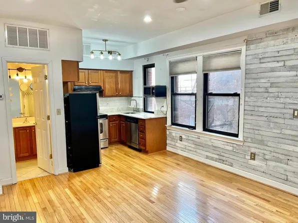 1321 Fairmont St NW APT 304, Washington, DC 20009